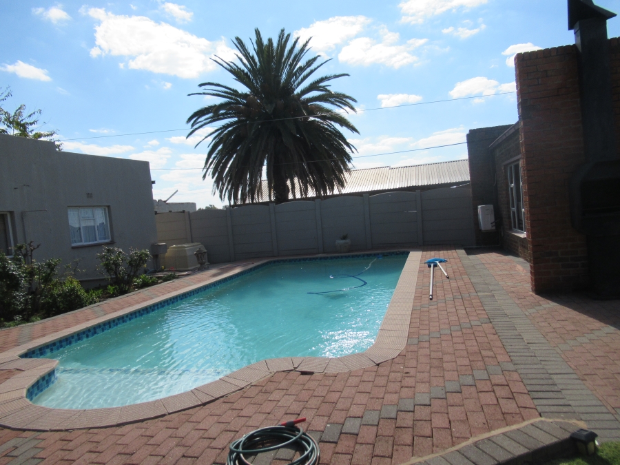 3 Bedroom Property for Sale in Riebeeckstad Free State